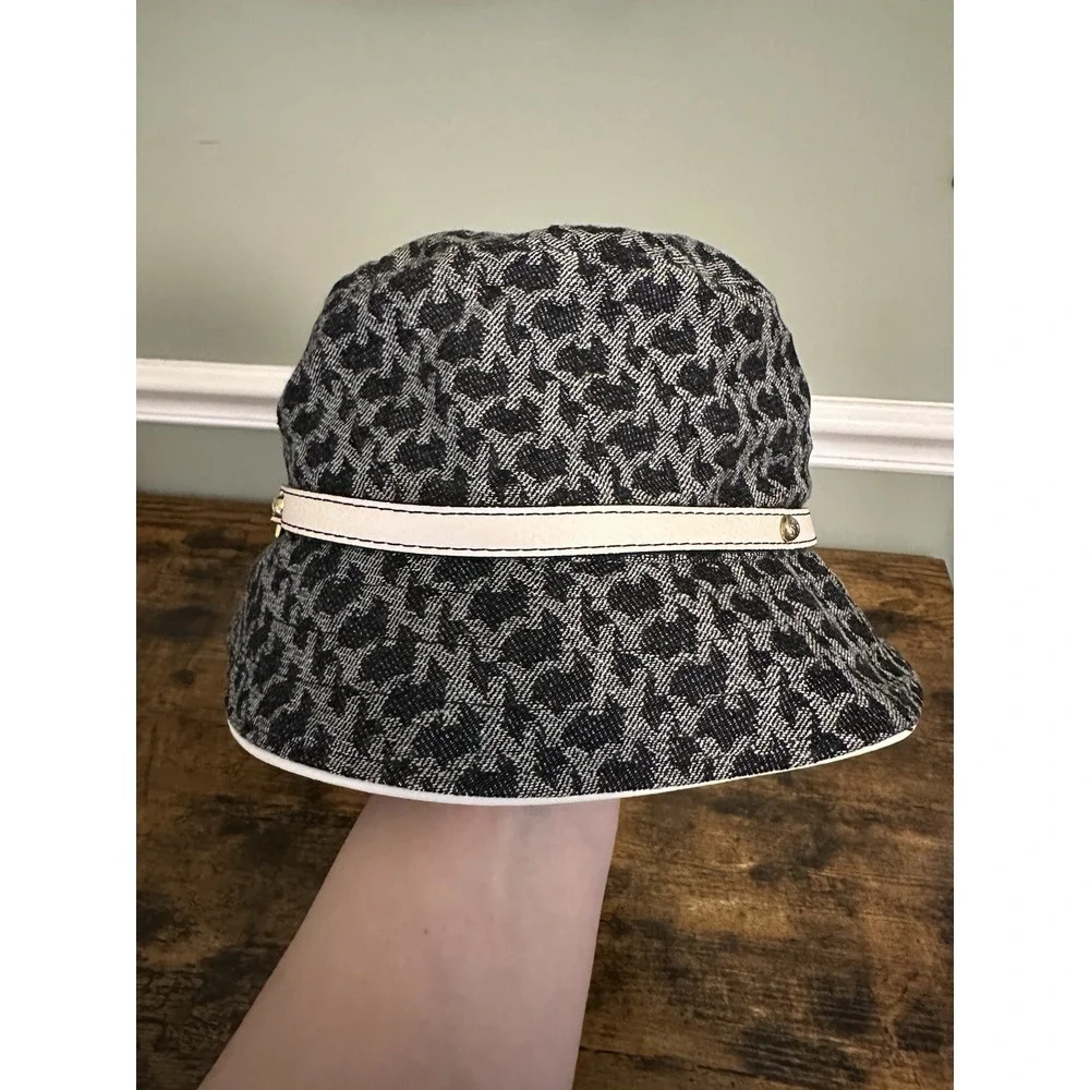 New York And Company Women's Bucket Hat‎ Black Geometric Ivory Belt Gold Accents
